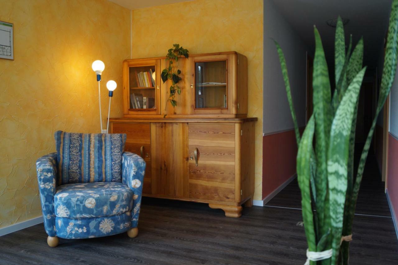 Wirtshaus & Pension "Zum Hammer" Neustadt  エクステリア 写真
